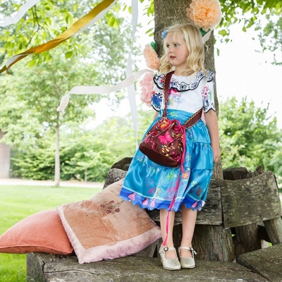 Voordeelpakket Encanto Mirabel jurk + tas + pruik + bril + oorbellen (Prinsessenjurk.nl)