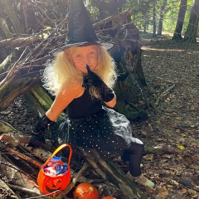Halloween heksje Donna gaat toveren